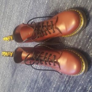 Dr. Martens 1460 Smooth Leather Lace Up. Cherry Red, EU 39